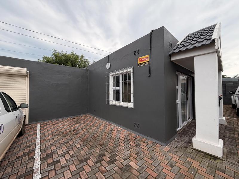 To Let Commercial Property for Rent in Mill Park Eastern Cape